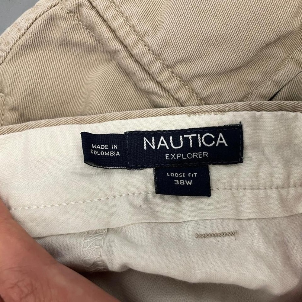Y2K Khaki Nautica cargo shorts with sick Nautica tag on back pocket - Picture 5 of 8
